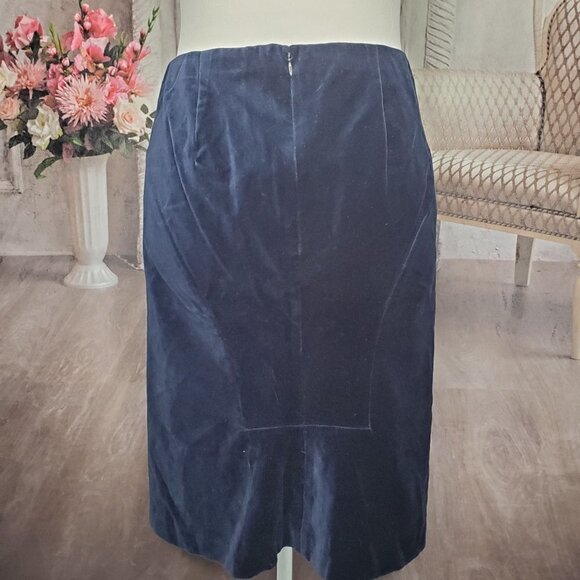 Ann Taylor Navy Blue Soft Velvet Lined Knee Length Pencil Skirt Size 4 - Picture 4 of 6